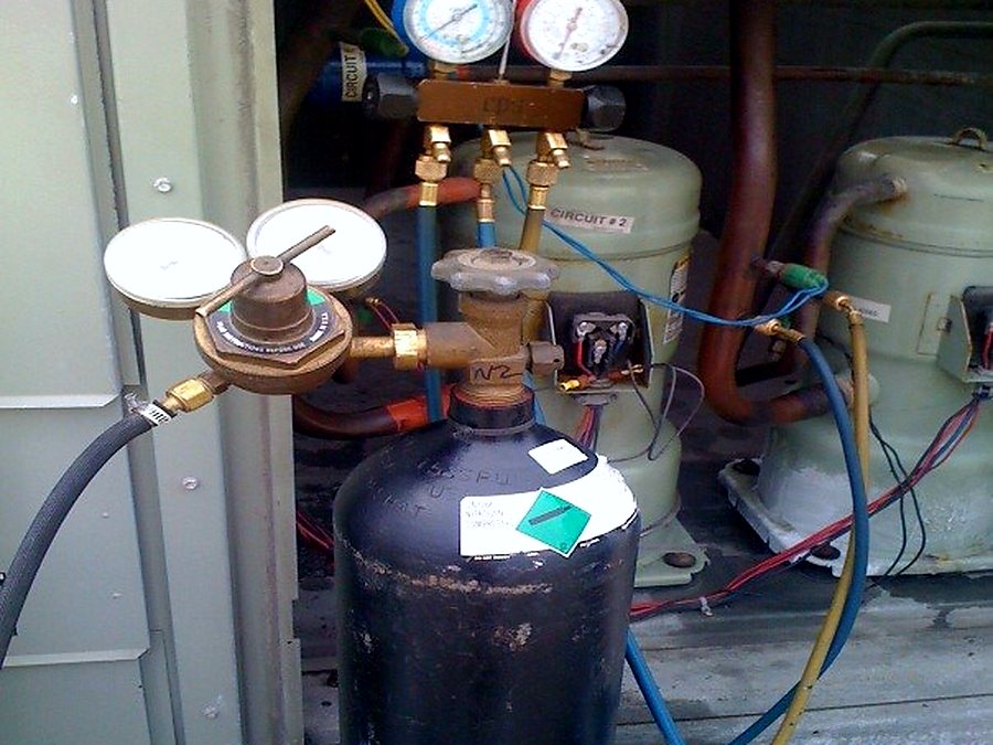 Reporte fotográfico de mantenimientos y reparaciones de aire acondicionado de Electro Air