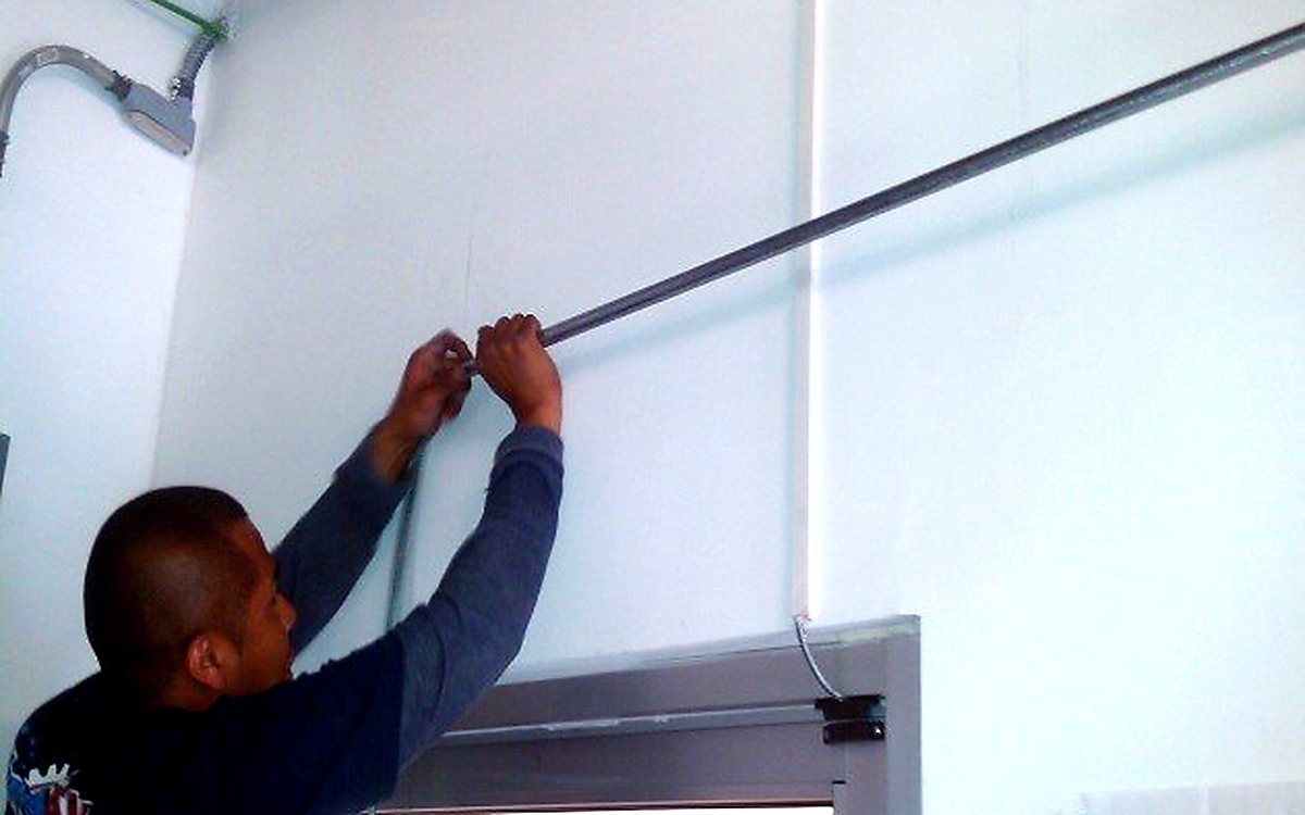 Instalación de un equipo de aire acondicionado minisplit inverter por Electro Air en Tijuana